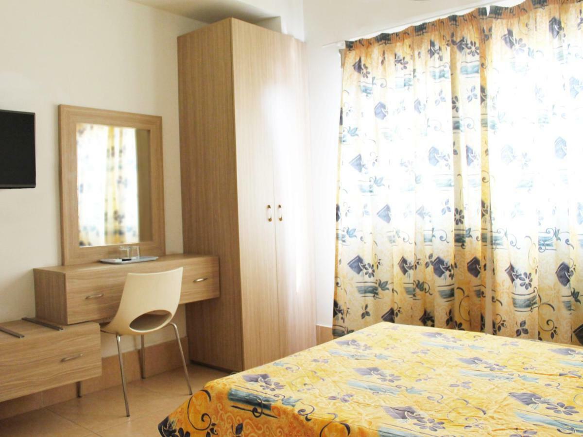 Rebioz Hotel Larnaca Exterior photo