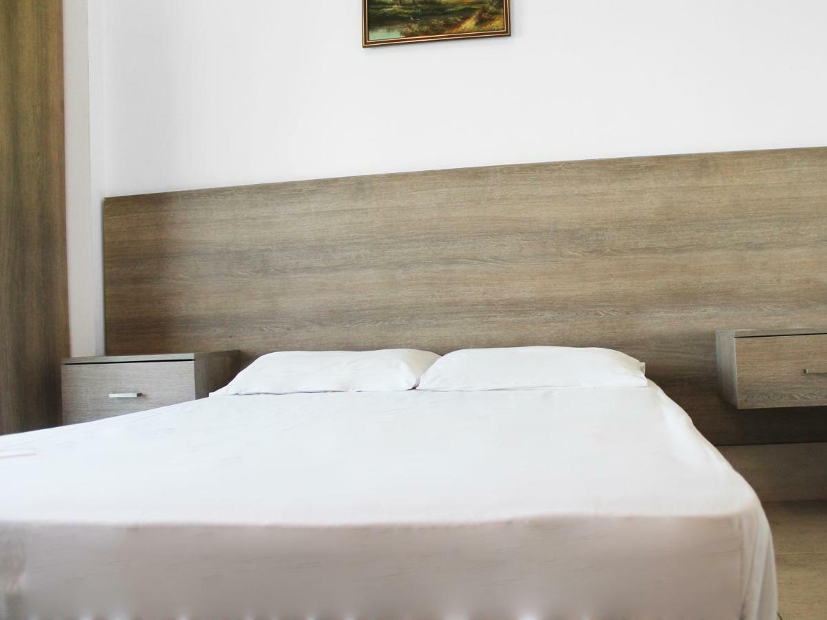 Rebioz Hotel Larnaca Exterior photo