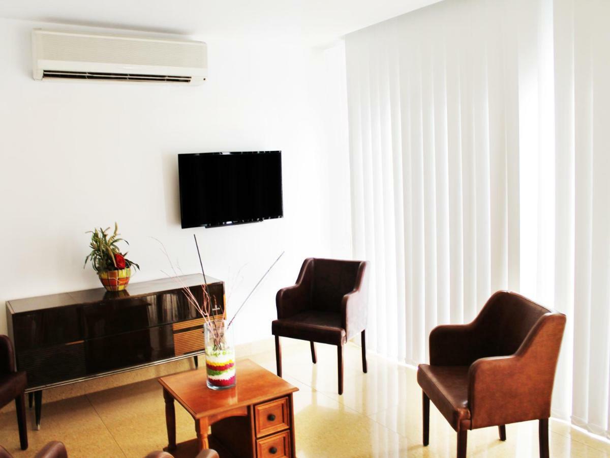 Rebioz Hotel Larnaca Exterior photo