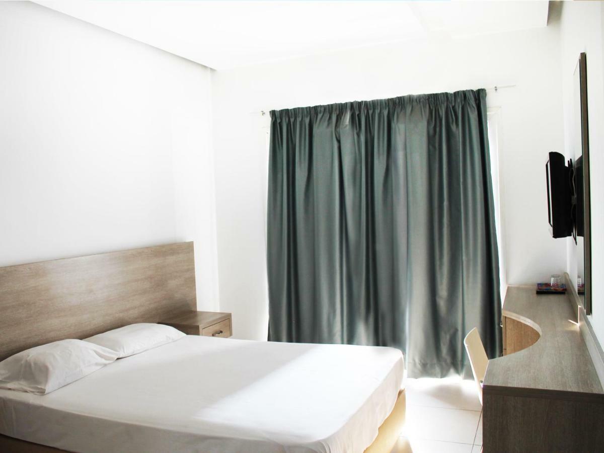 Rebioz Hotel Larnaca Exterior photo